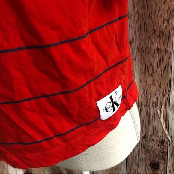 Calvin Klein TShirt - Picture 2 of 4